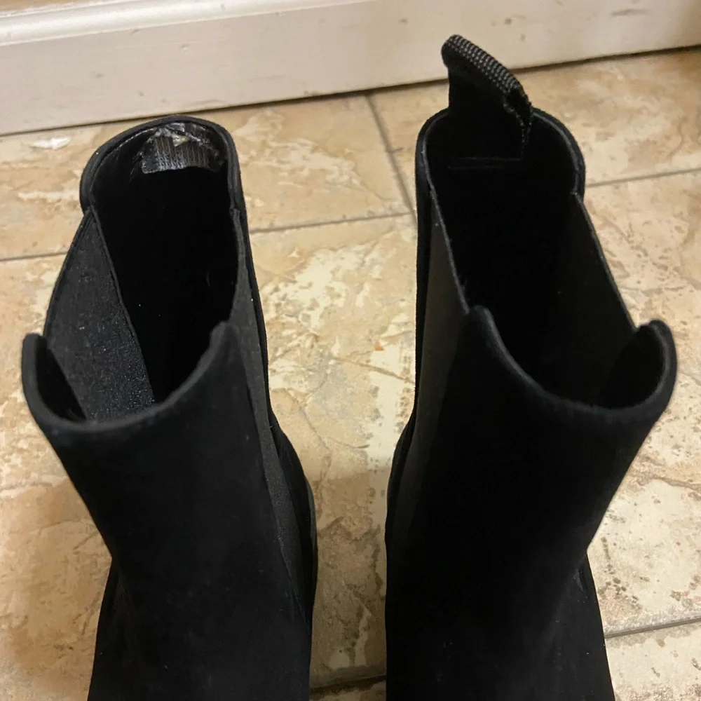 Stuart Weitzman Henley Chelsea Bootie